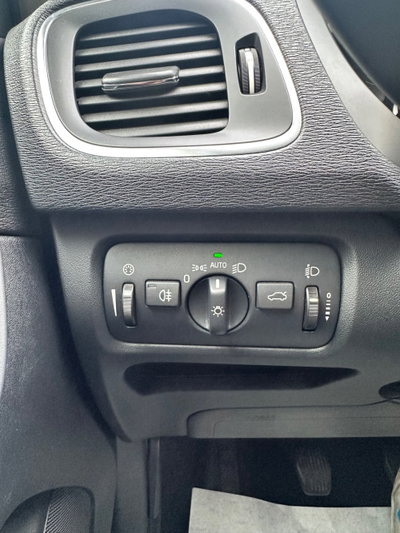 Volvo V40 D2 'eco' Kinetic (16)