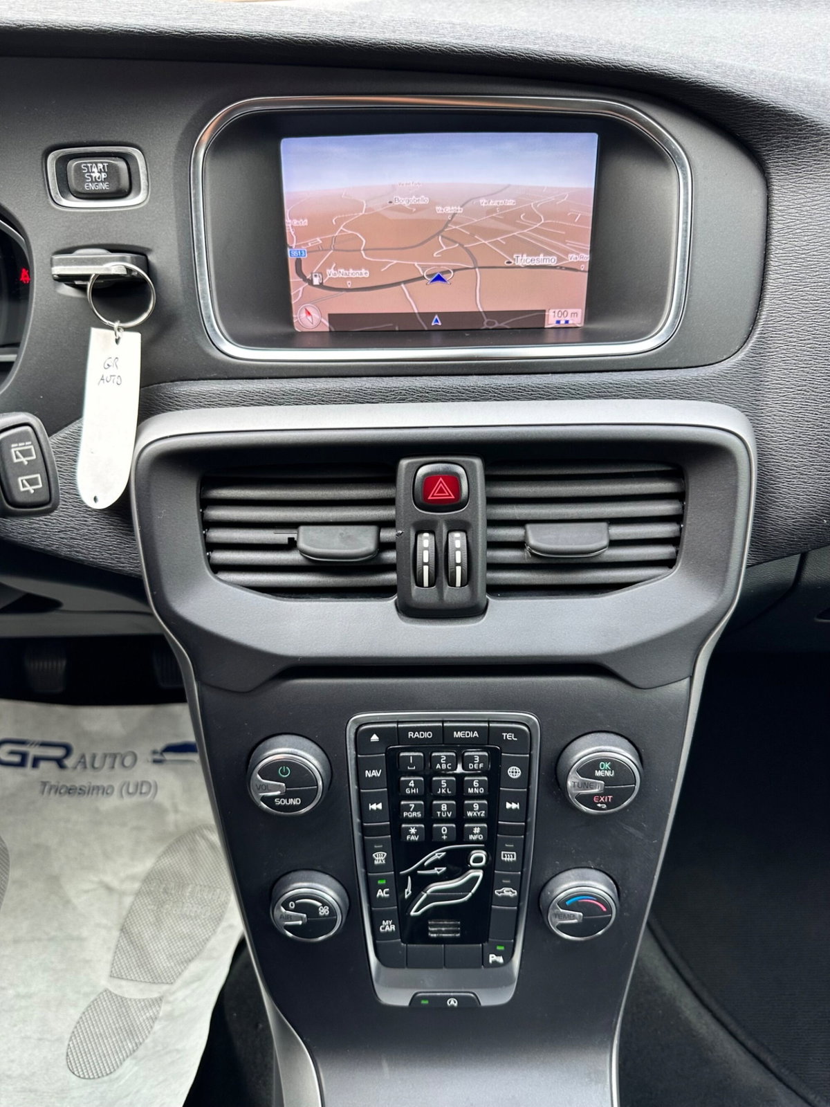 Volvo V40 D2 'eco' Kinetic (17)
