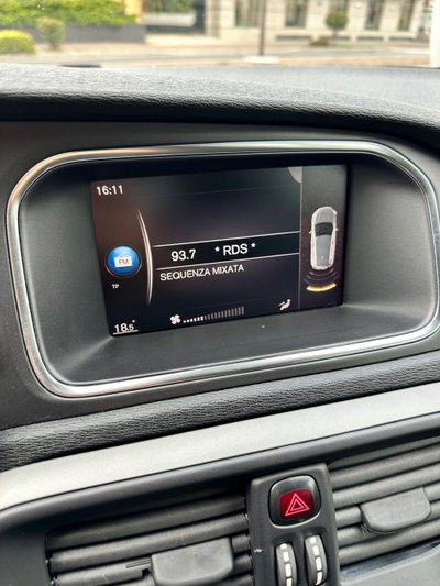 Volvo V40 D2 'eco' Kinetic (18)