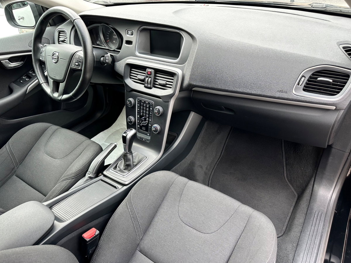Volvo V40 D2 'eco' Kinetic (9)