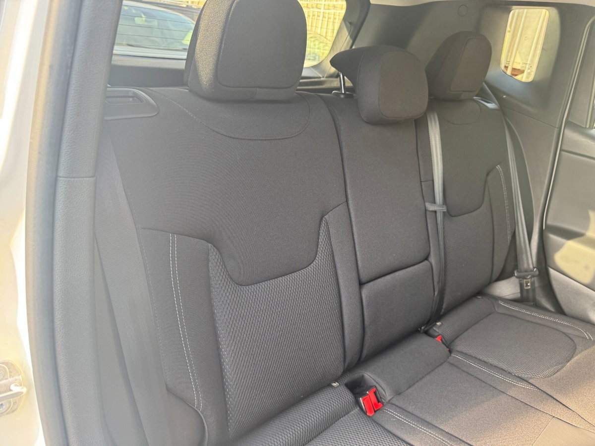 Jeep Renegade 1.6 Mjt 120 CV Limited (18)