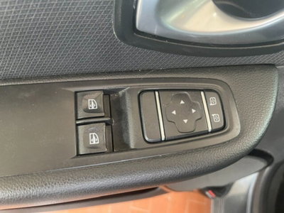 Renault Clio TCe 12V 90CV Start&Stop 5 porte Energy Intens (11)