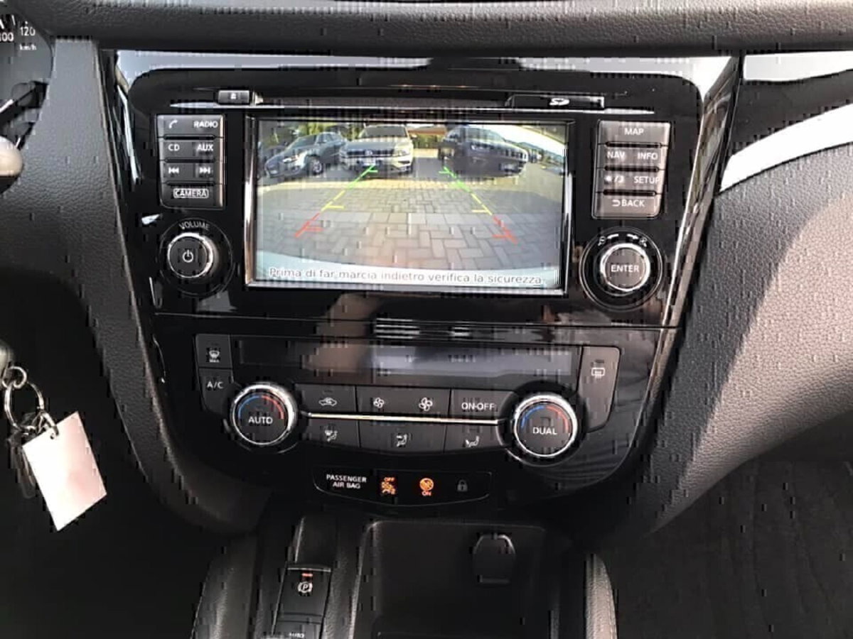 Nissan Qashqai 1.6 dCi 4WD Business (14)