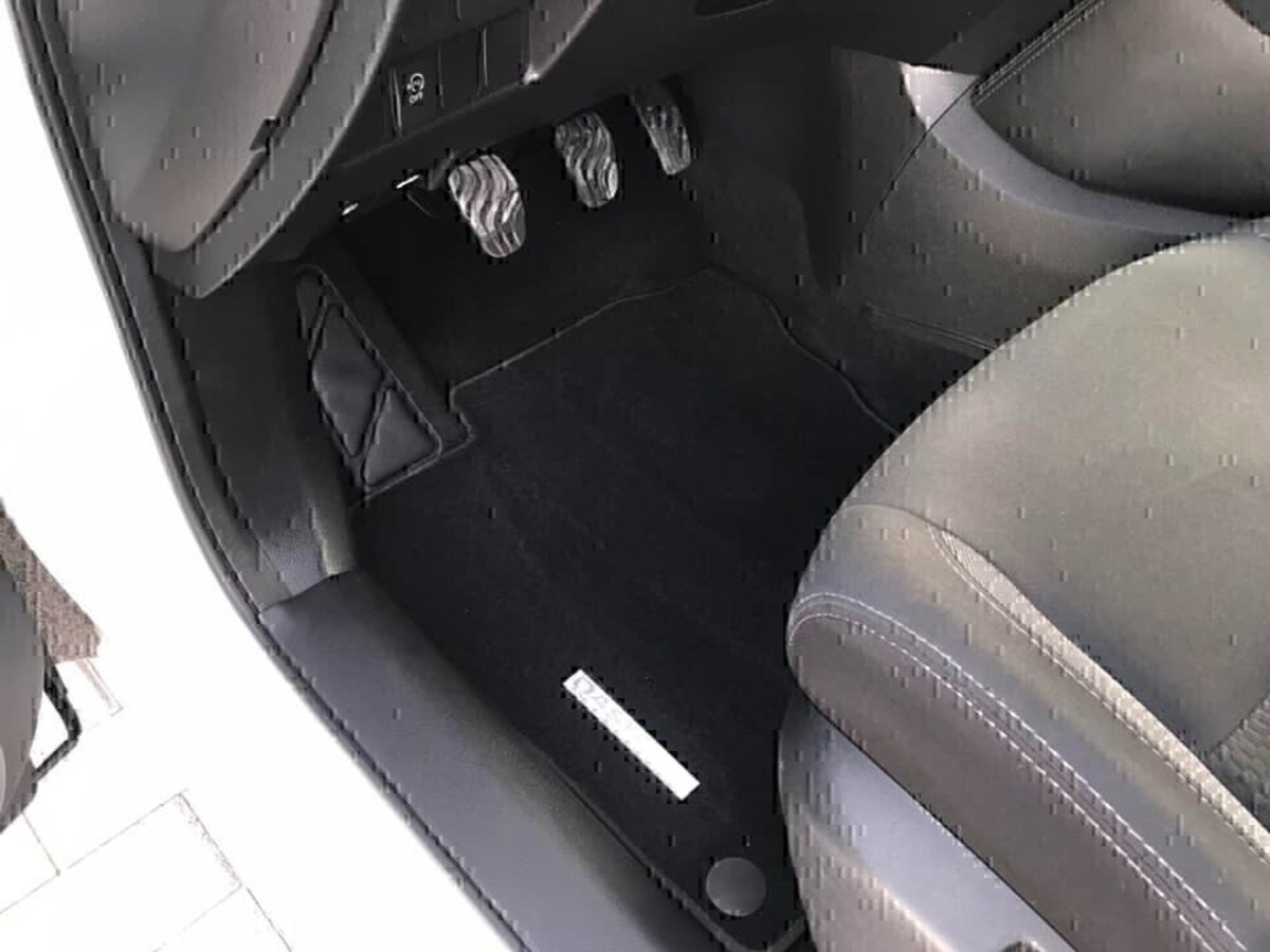 Nissan Qashqai 1.6 dCi 4WD Business (19)