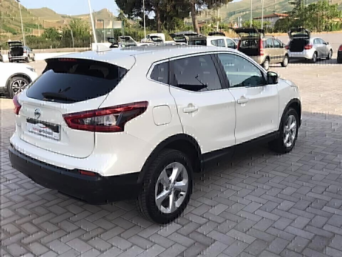 Nissan Qashqai 1.6 dCi 4WD Business (6)