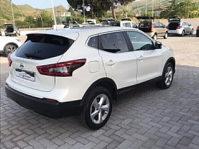 Nissan Qashqai 1.6 dCi 4WD Business (6)