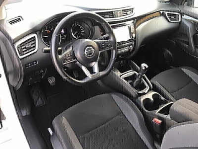 Nissan Qashqai 1.6 dCi 4WD Business (9)