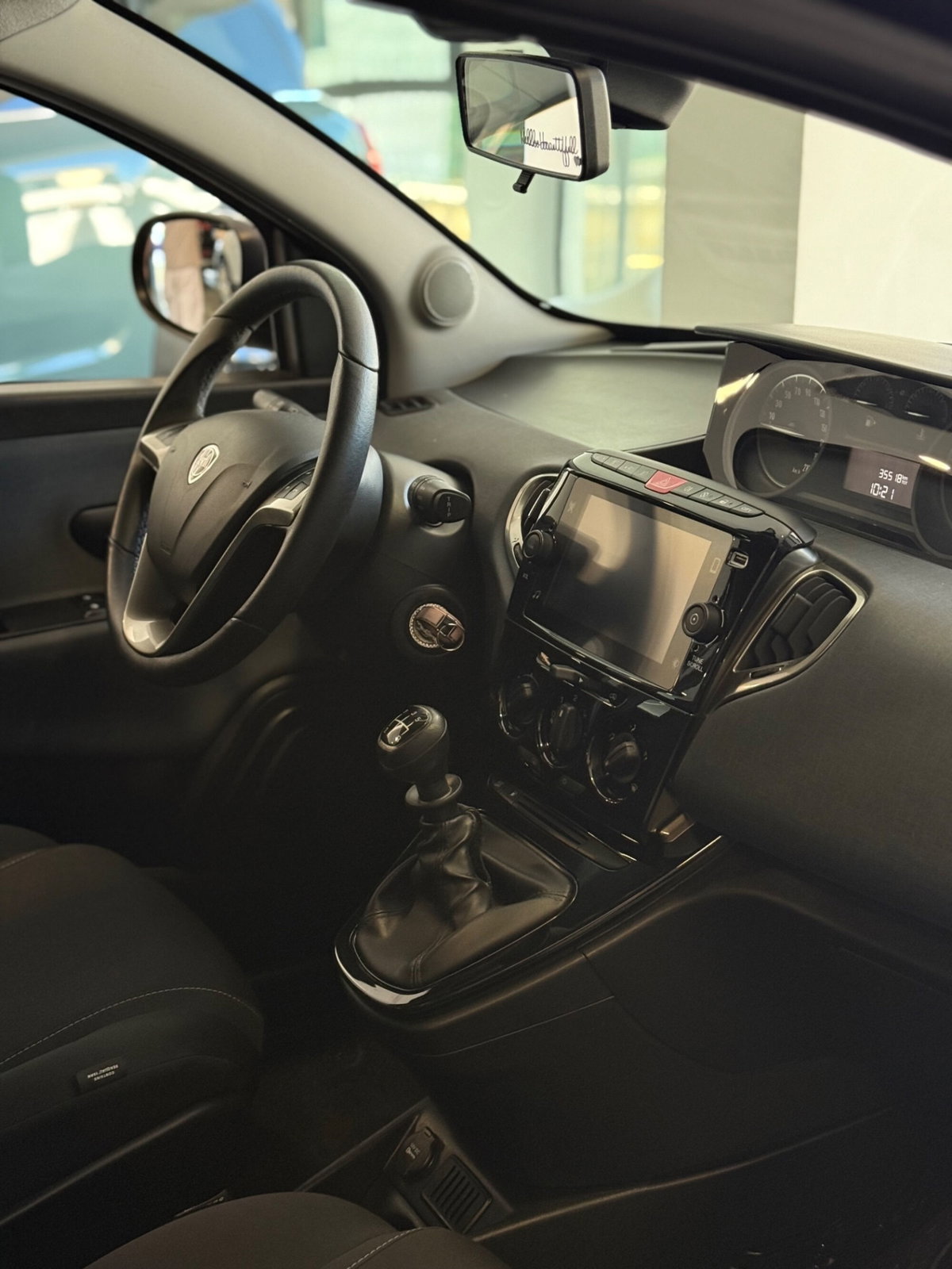 Lancia Ypsilon 1.2 69 CV 5 porte GPL Gold Plus (10)
