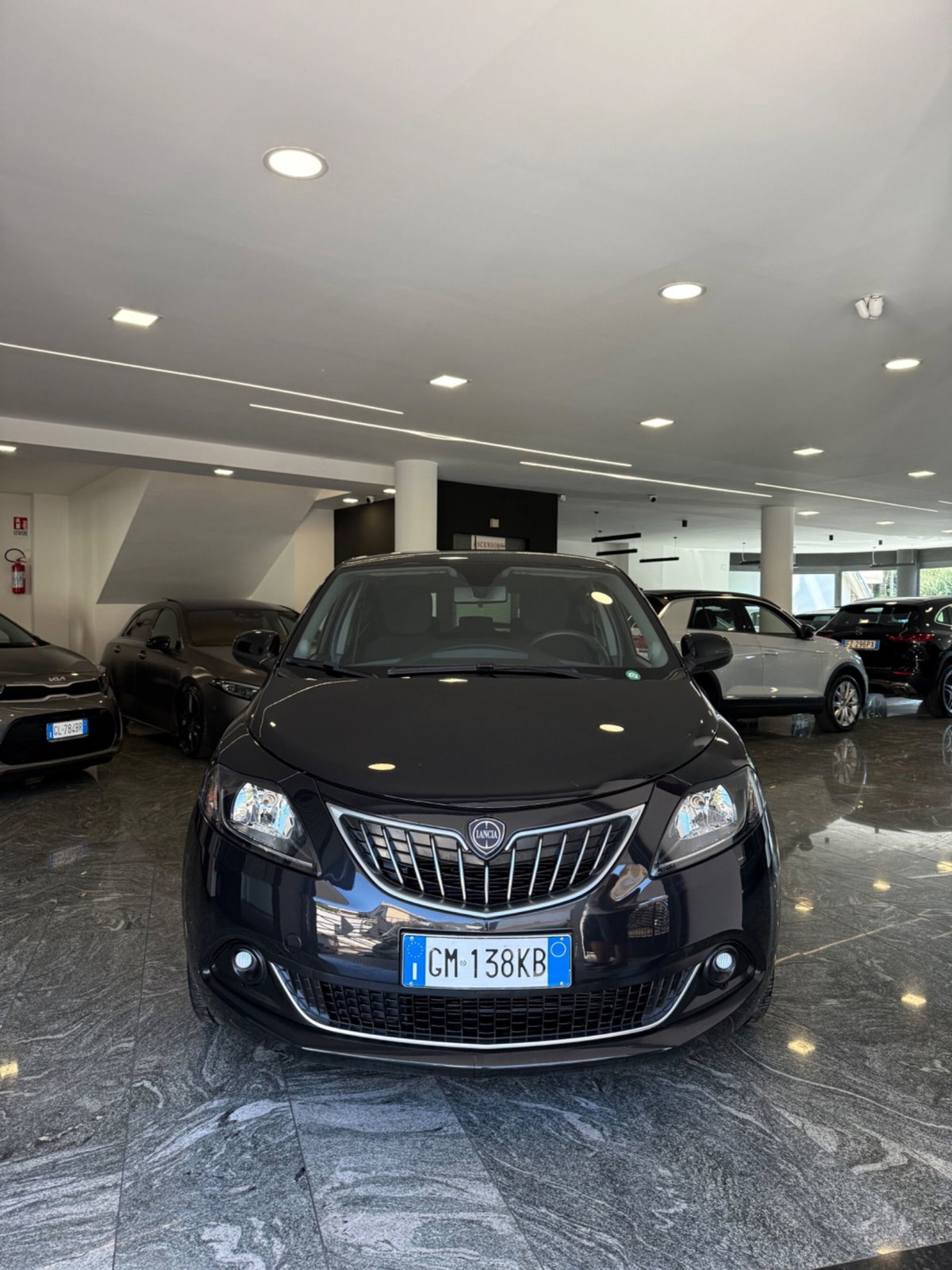 Lancia Ypsilon 1.2 69 CV 5 porte GPL Gold Plus (2)