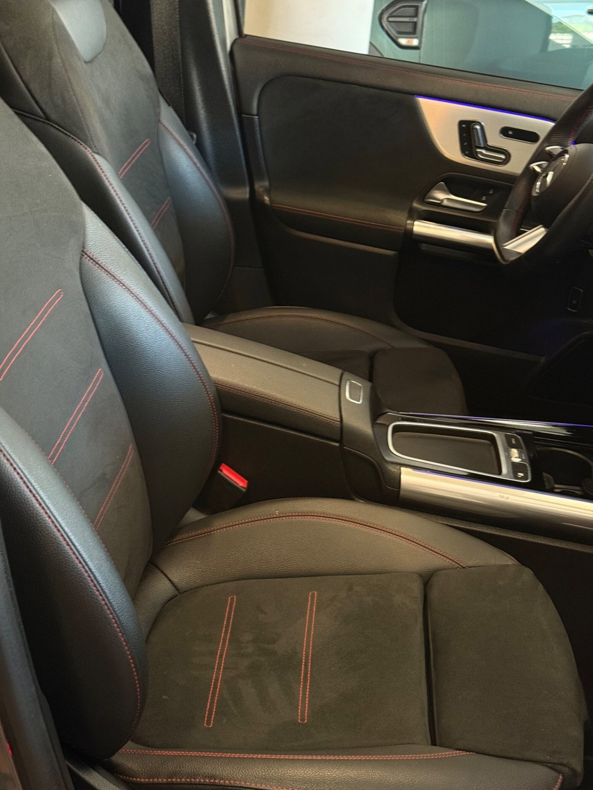 Mercedes-Benz GLA SUV 200 d AMG Line Premium Plus 4matic auto (11)