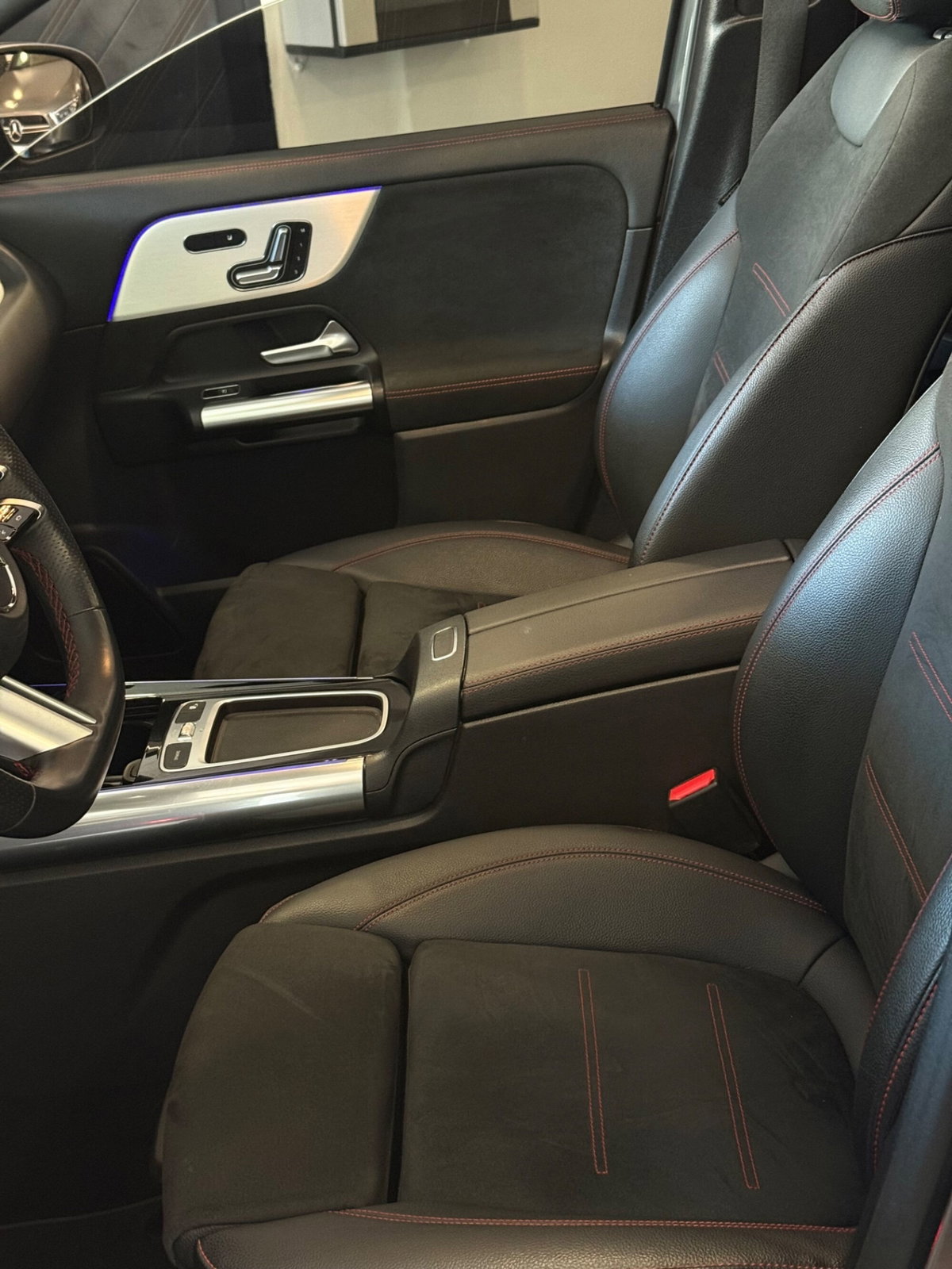 Mercedes-Benz GLA SUV 200 d AMG Line Premium Plus 4matic auto (9)