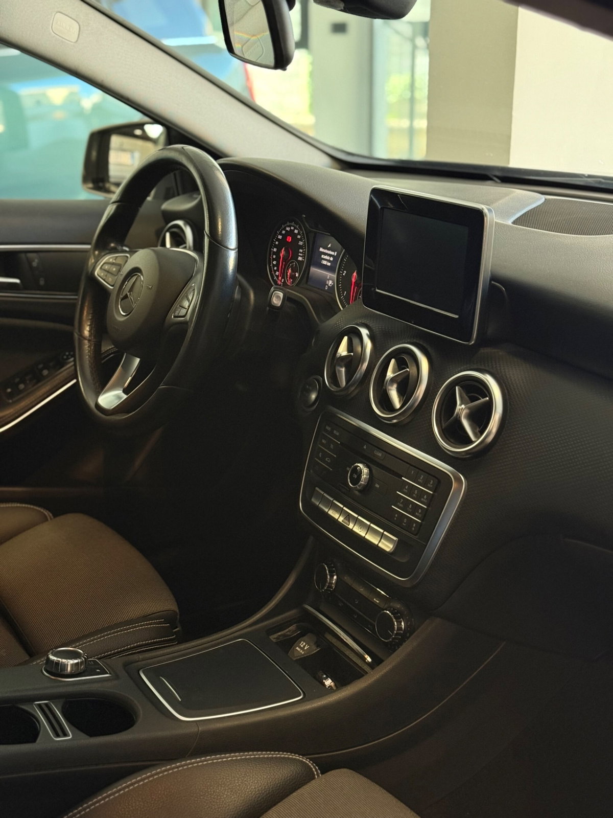 Mercedes-Benz Classe A 180 d Automatic Sport (11)
