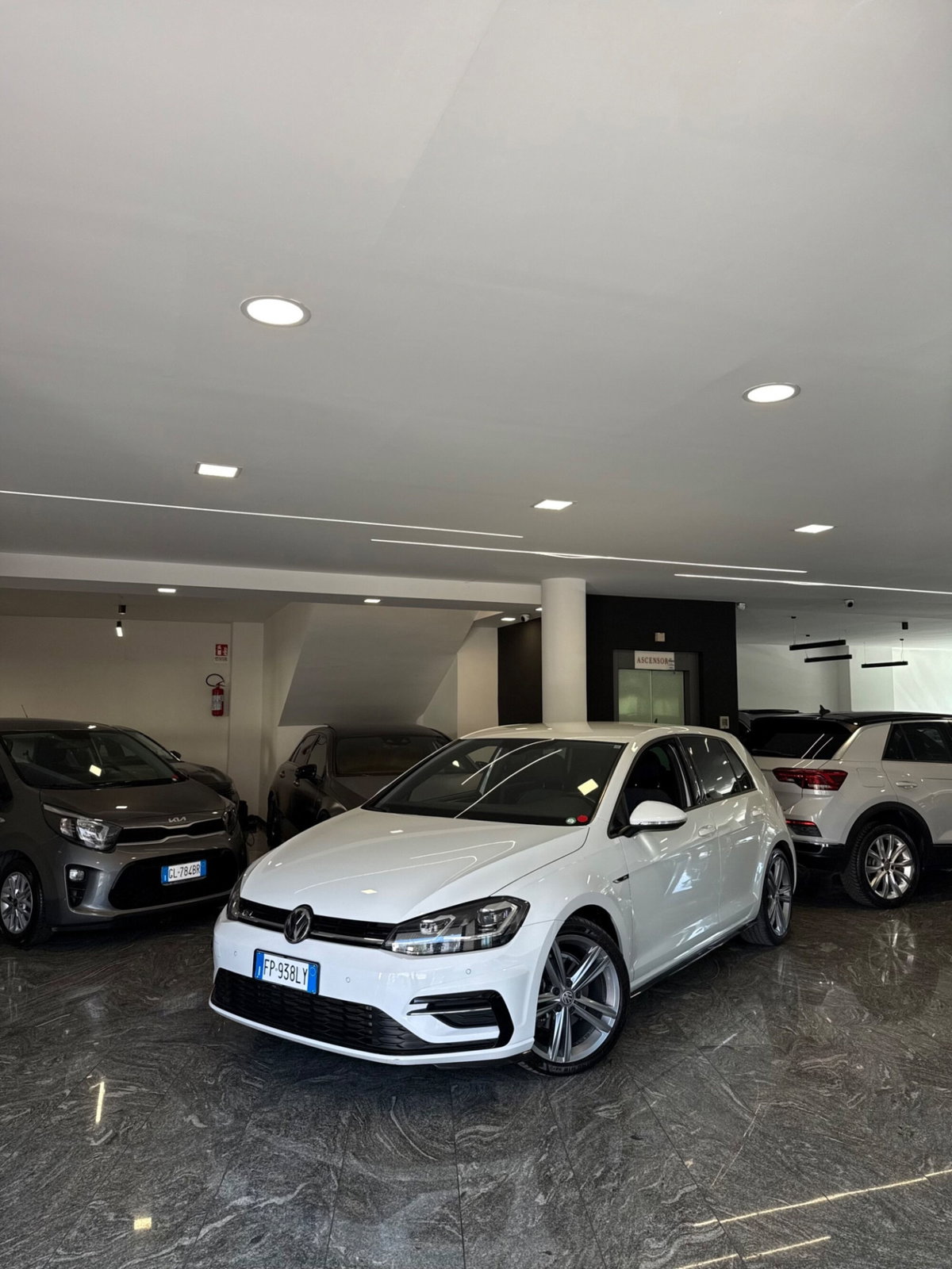 Volkswagen Golf 2.0 TDI DSG 3p. Highline BlueMotion Technology