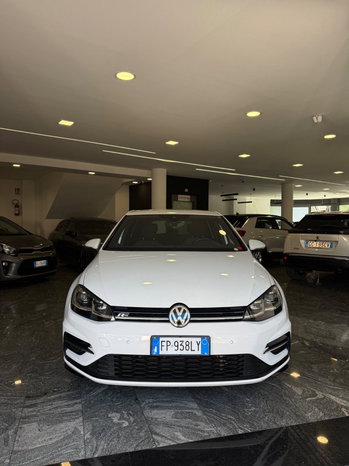 Volkswagen Golf 2.0 TDI DSG 3p. Highline BlueMotion Technology (7)