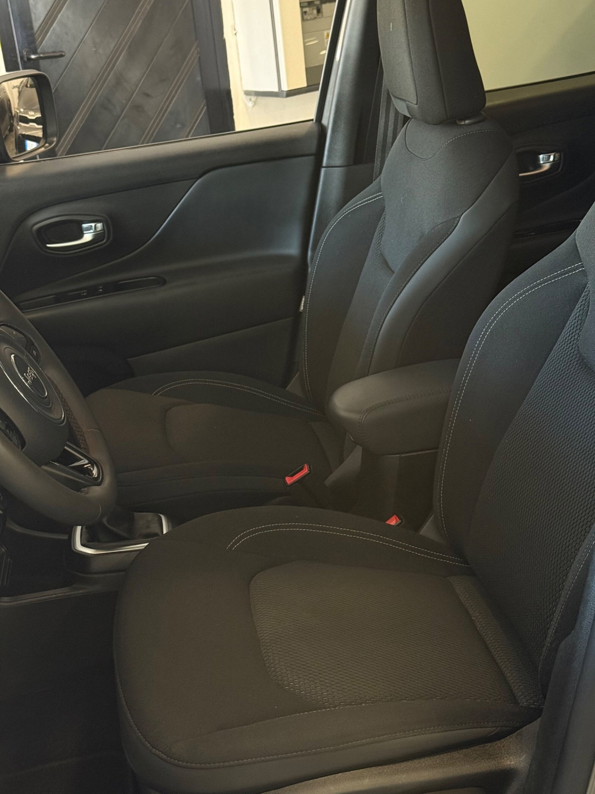 Jeep Renegade 1.6 Mjt 130 CV Limited (10)