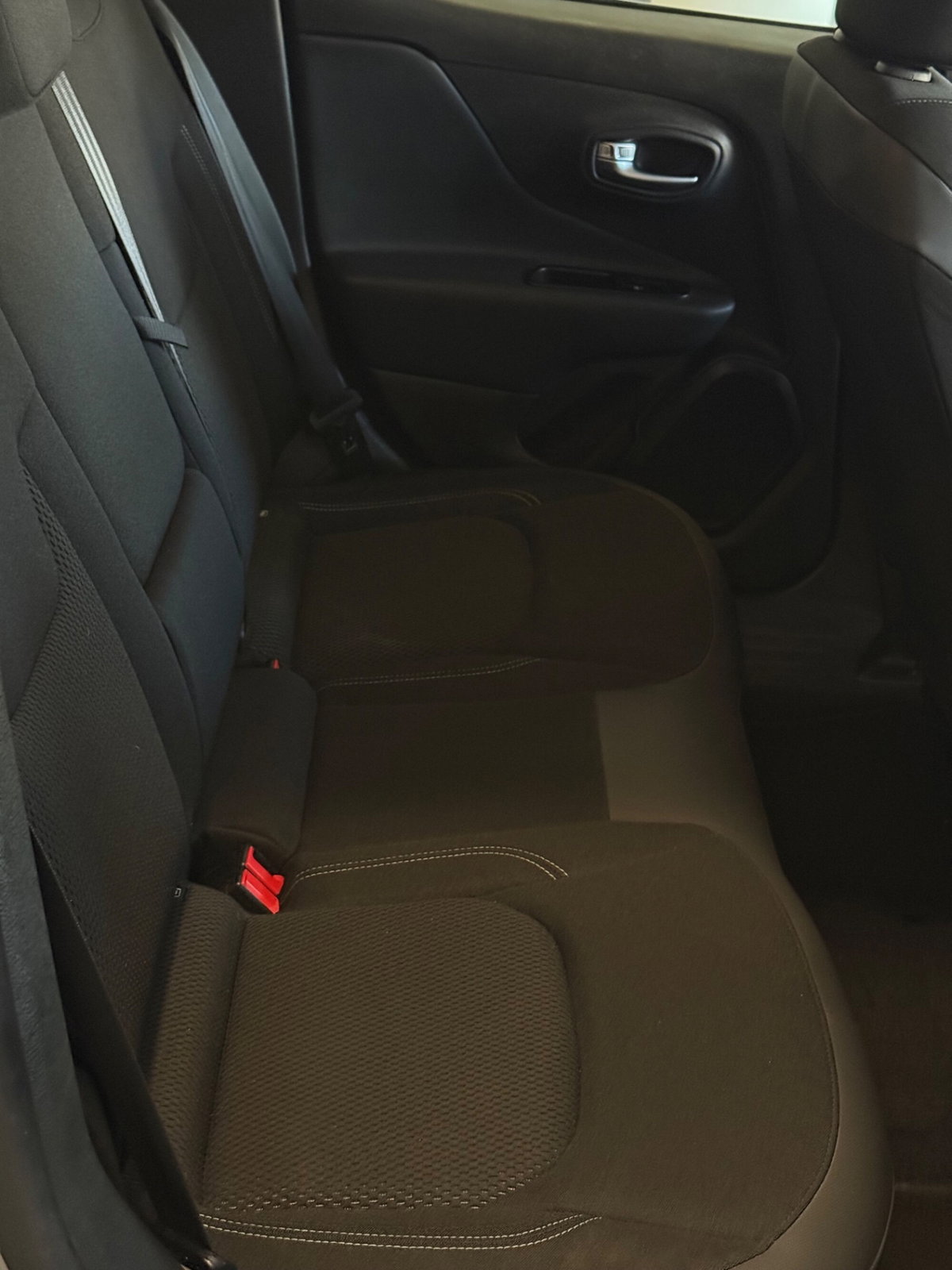 Jeep Renegade 1.6 Mjt 130 CV Limited (13)