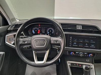 Audi Q3 35 TDI quattro S tronic Business (12)