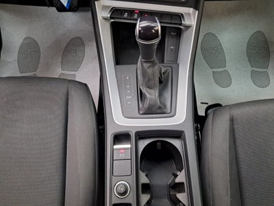 Audi Q3 35 TDI quattro S tronic Business (14)