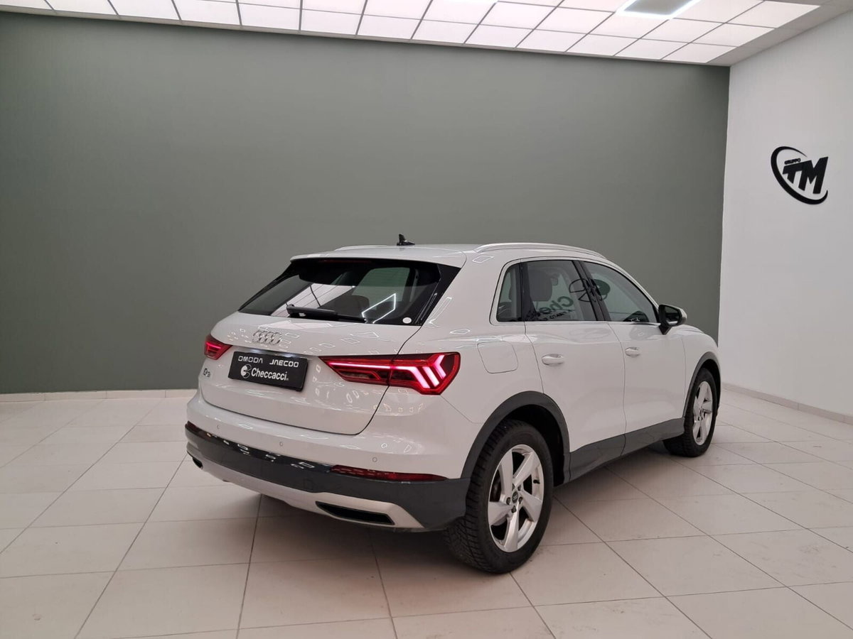 Audi Q3 35 TDI quattro S tronic Business (4)