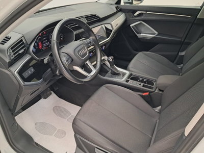 Audi Q3 35 TDI quattro S tronic Business (8)
