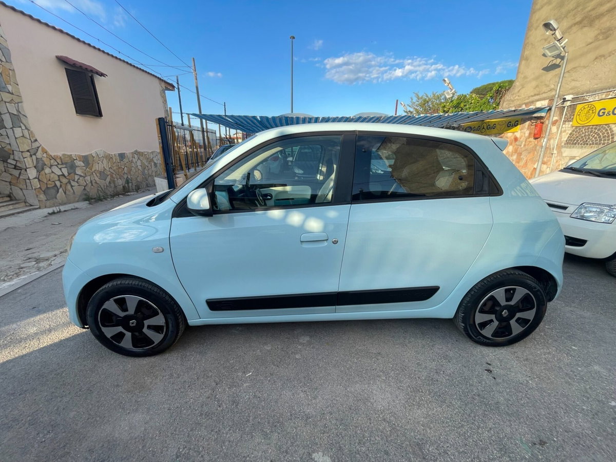 Renault Twingo 1.0 SCe Live (11)