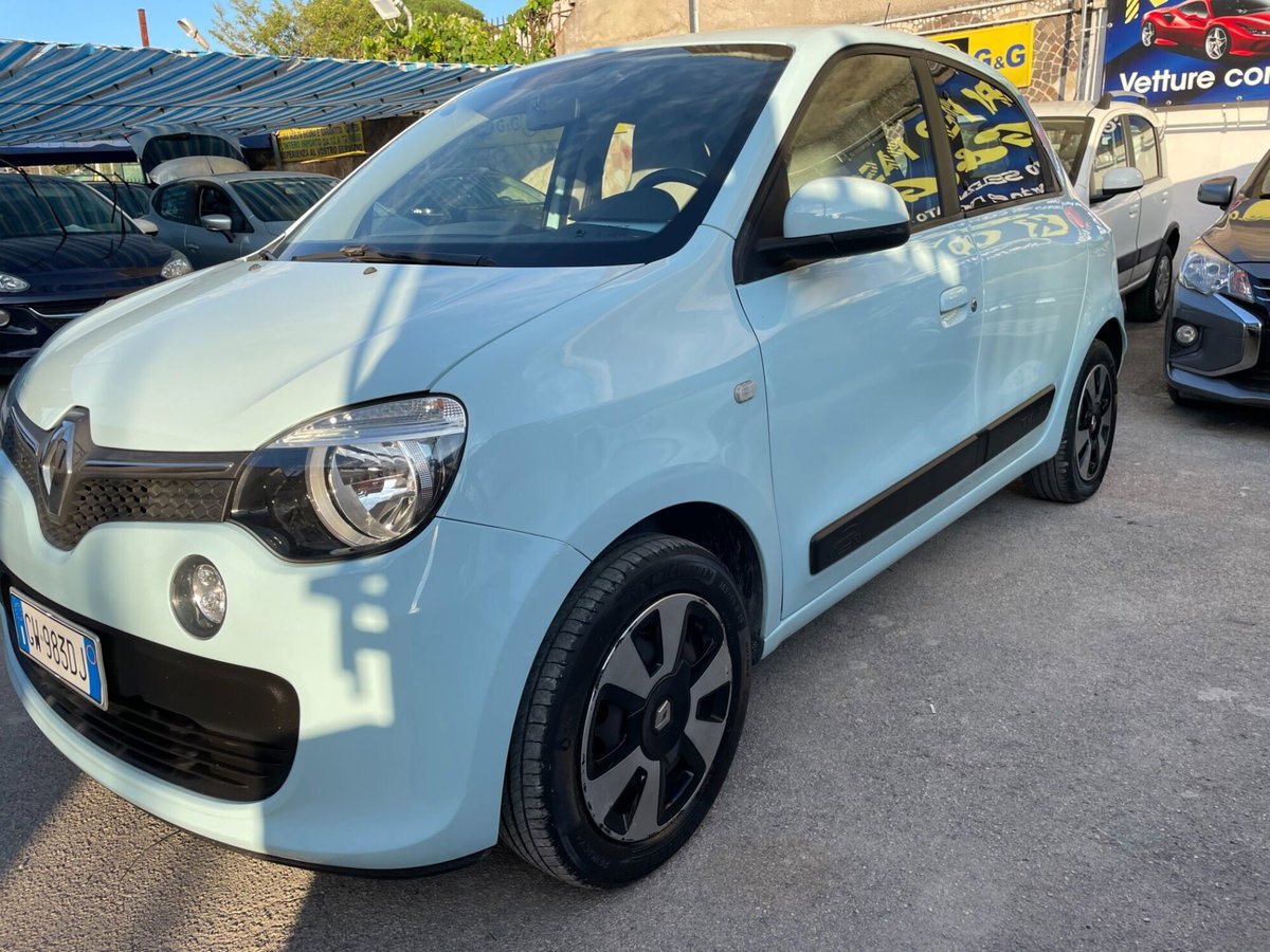 Renault Twingo 1.0 SCe Live (12)