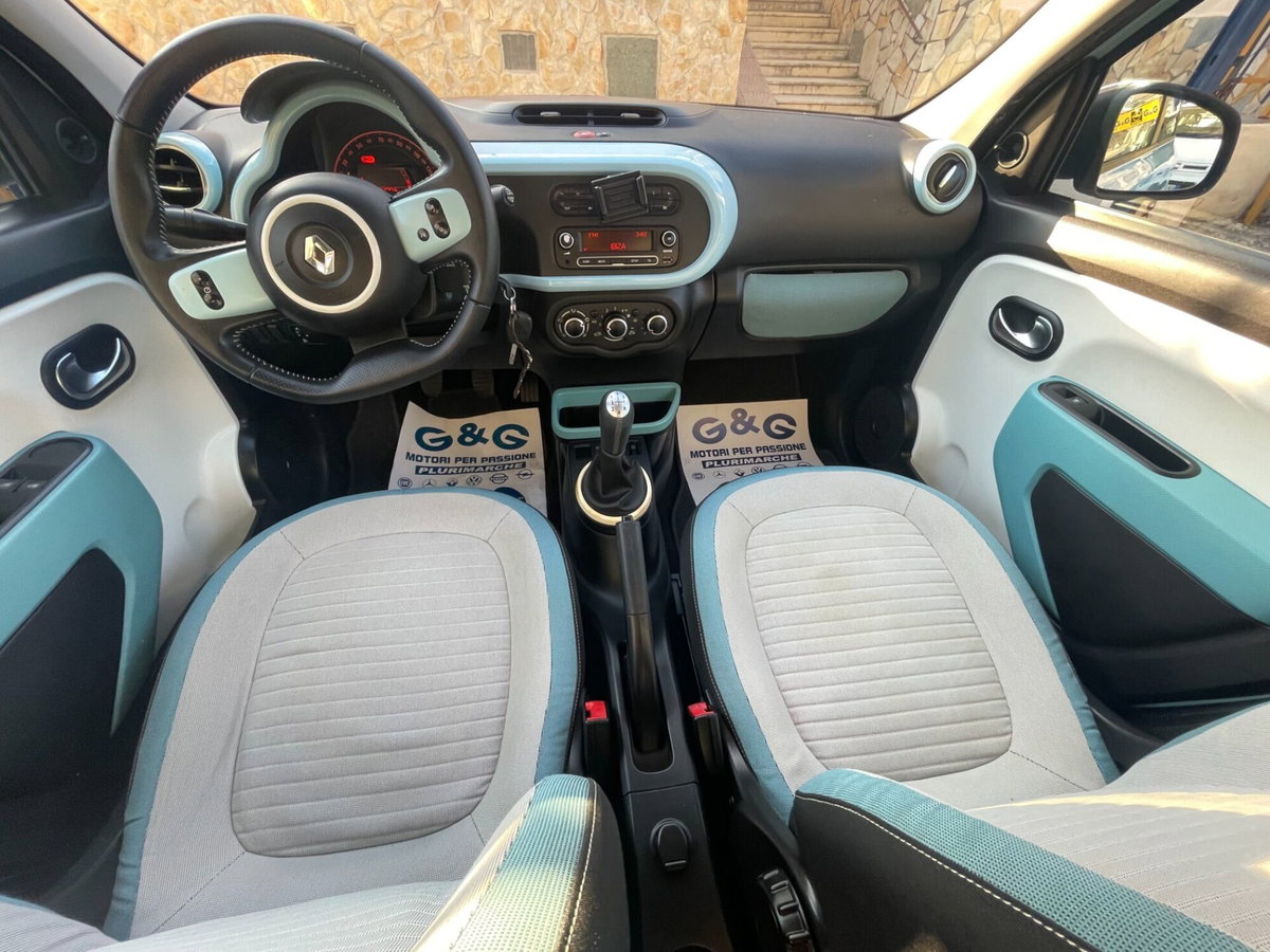 Renault Twingo 1.0 SCe Live (15)