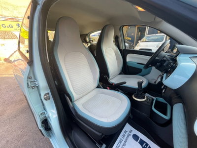Renault Twingo 1.0 SCe Live (6)