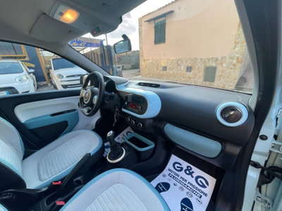 Renault Twingo 1.0 SCe Live (9)