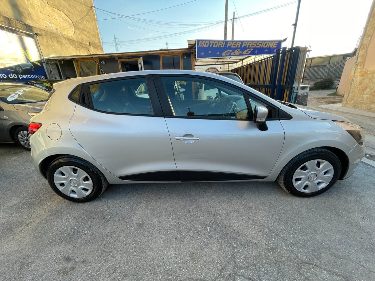 Renault Clio dCi 8V 75CV Start&Stop 5 porte Energy Zen (9)