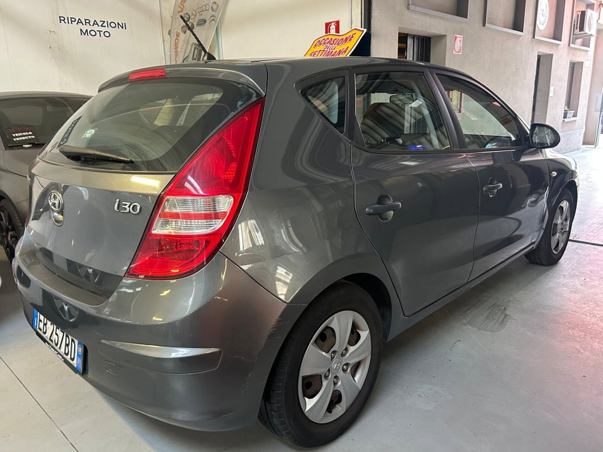Hyundai i30 1.4 16V 109CV 5p. Active (3)
