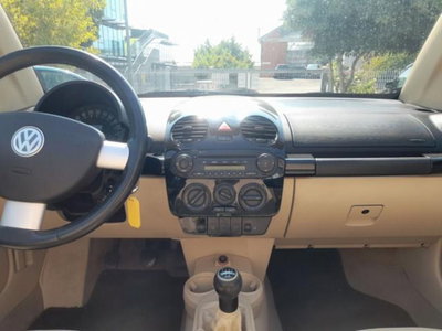 Volkswagen New Beetle Cabrio 1.6 Cabrio (8)