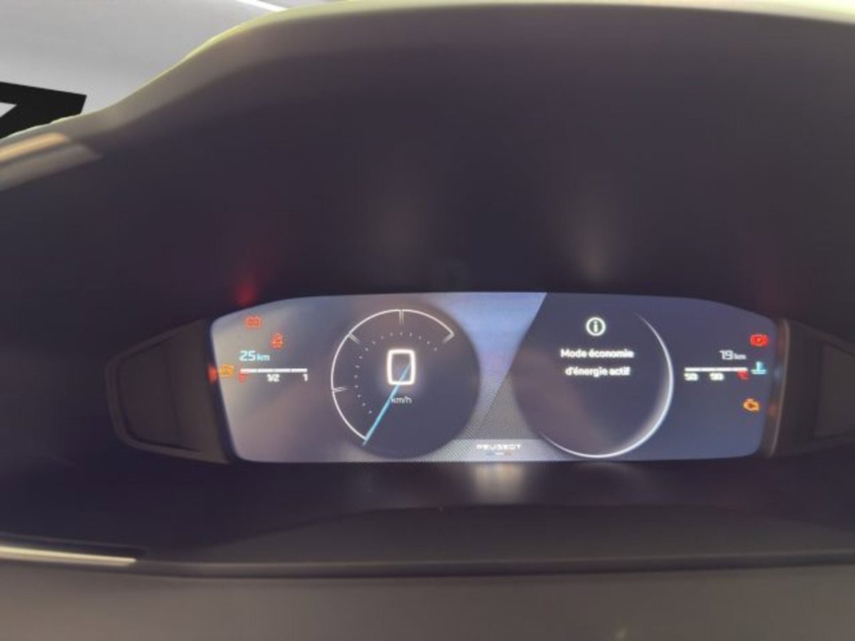 Peugeot 2008 PureTech 100 S&S Allure (11)
