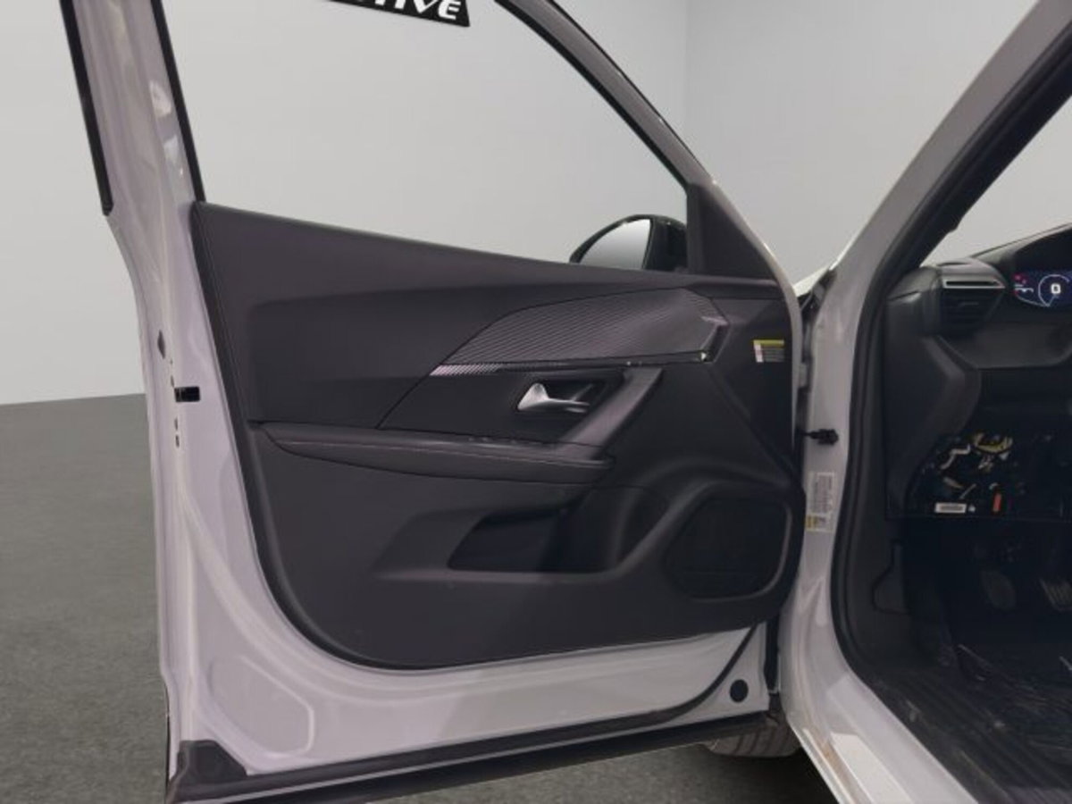 Peugeot 2008 PureTech 100 S&S Allure (12)