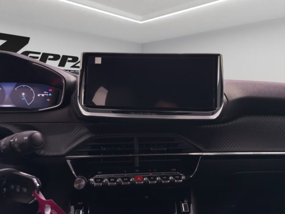 Peugeot 2008 PureTech 100 S&S Allure (16)