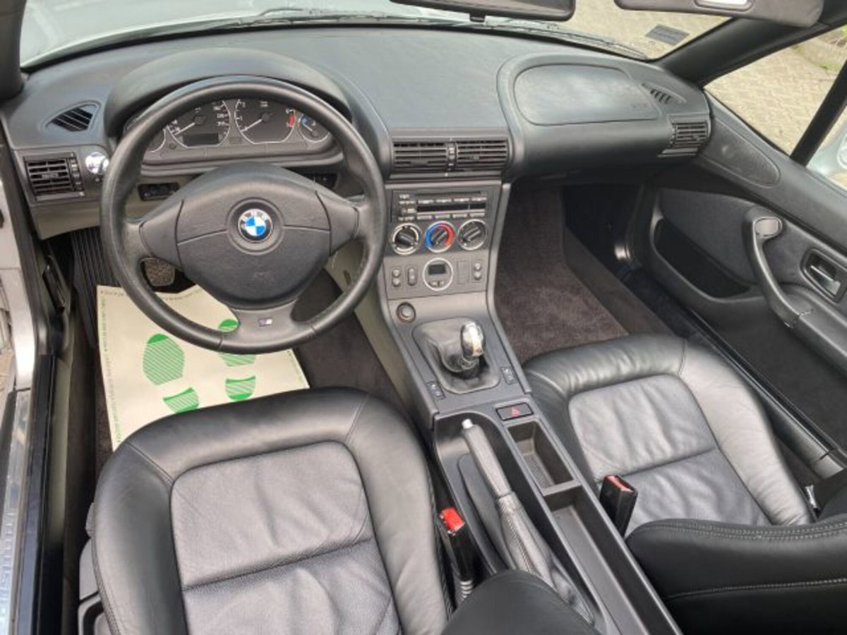 BMW Z3 Cabrio 1.9 16V cat Roadster (5)