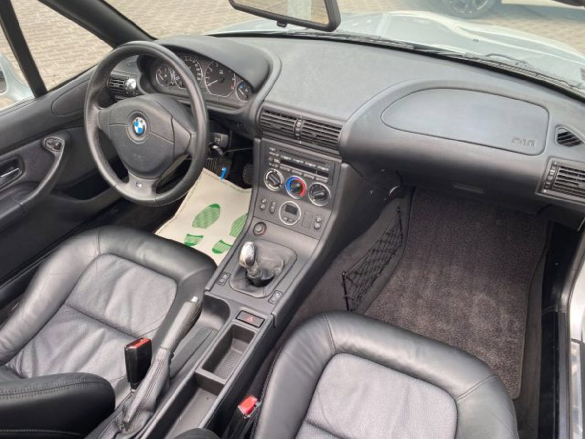 BMW Z3 Cabrio 1.9 16V cat Roadster (9)