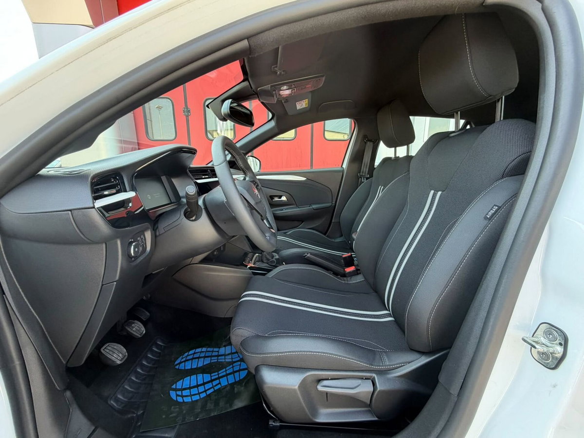 Opel Corsa 1.2 100 CV GS Line (10)
