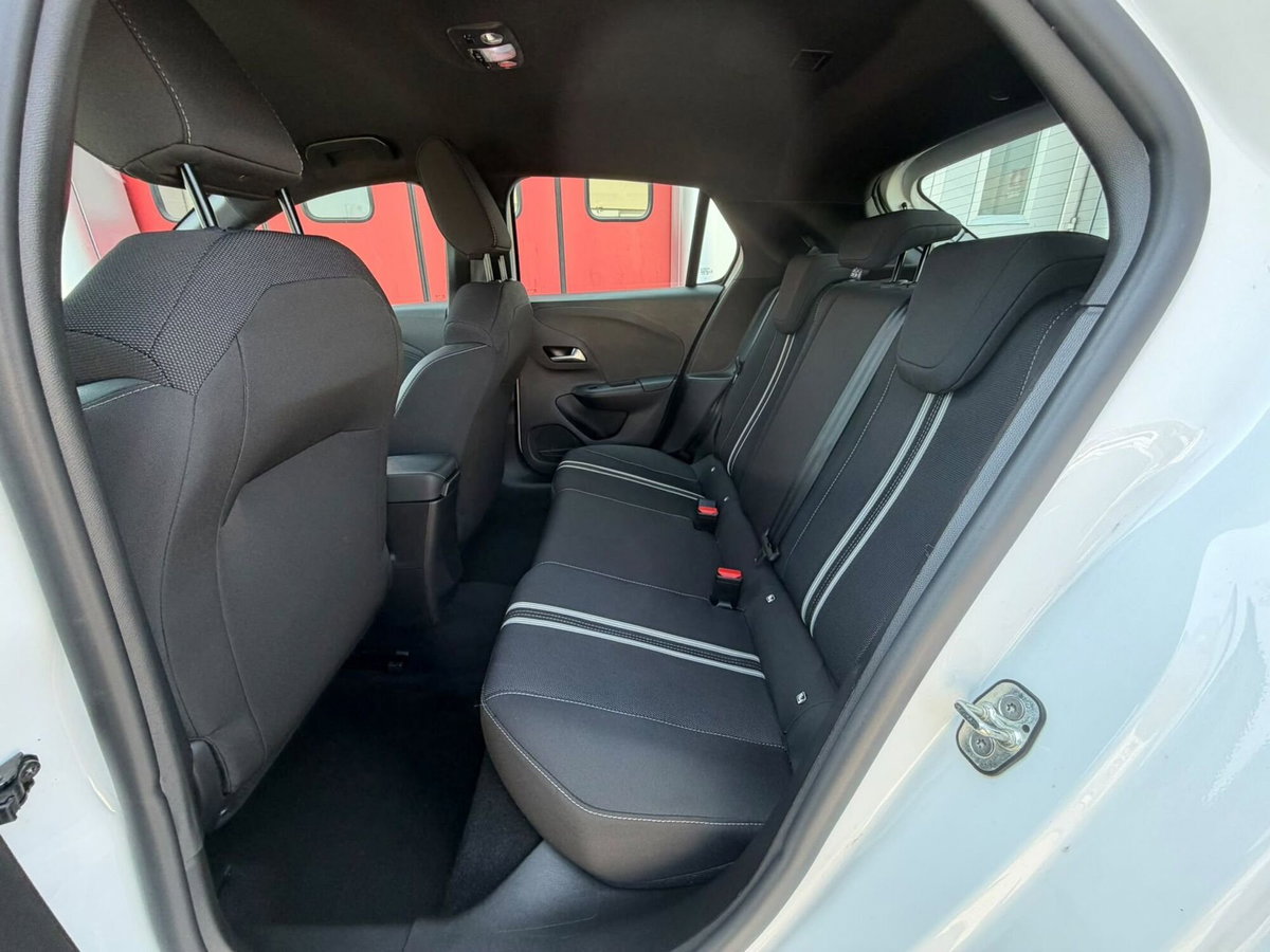 Opel Corsa 1.2 100 CV GS Line (14)