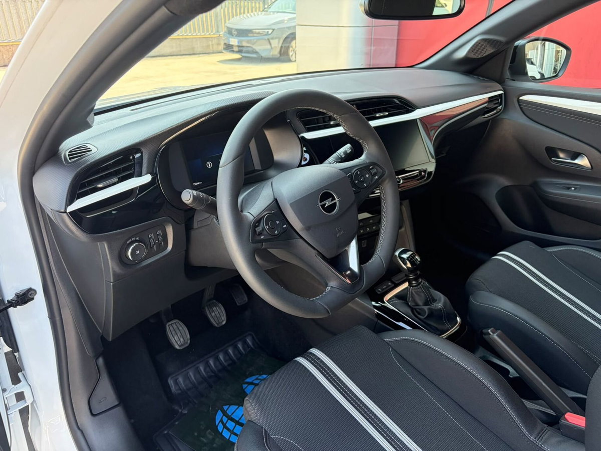 Opel Corsa 1.2 100 CV GS Line (9)