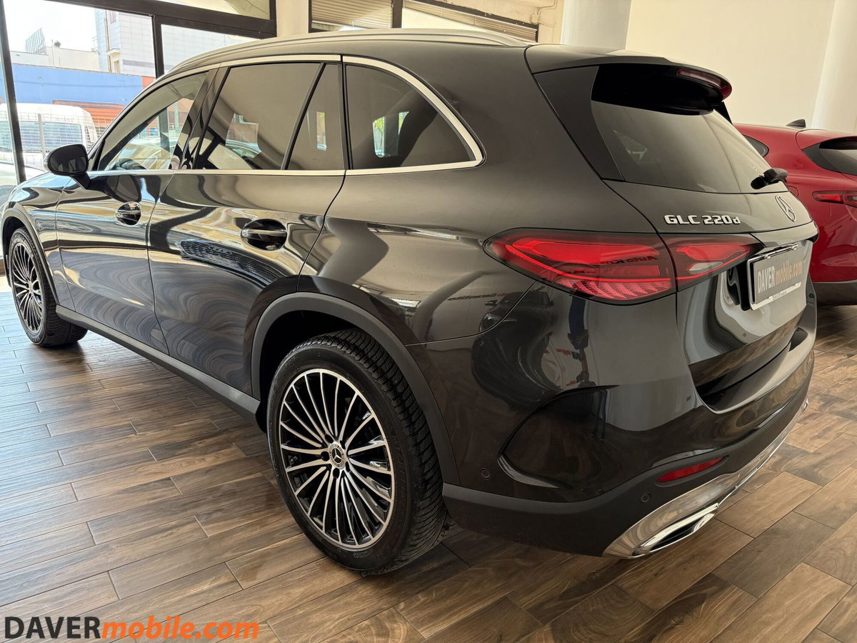 Mercedes-Benz GLC SUV 220 d AMG Line Premium Plus 4matic auto (4)