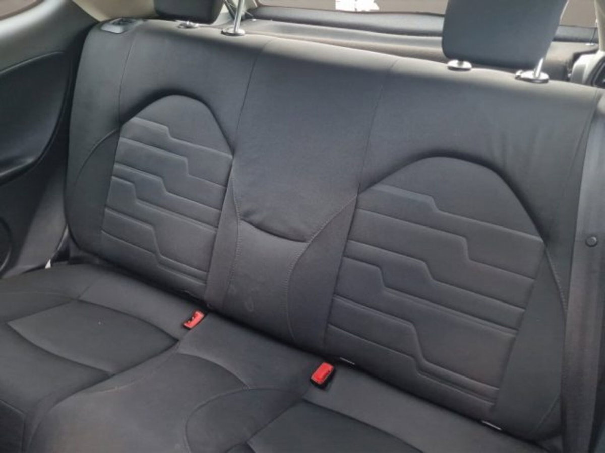 Alfa Romeo MiTo 1.3 JTDm 85 CV S&S Progression (13)