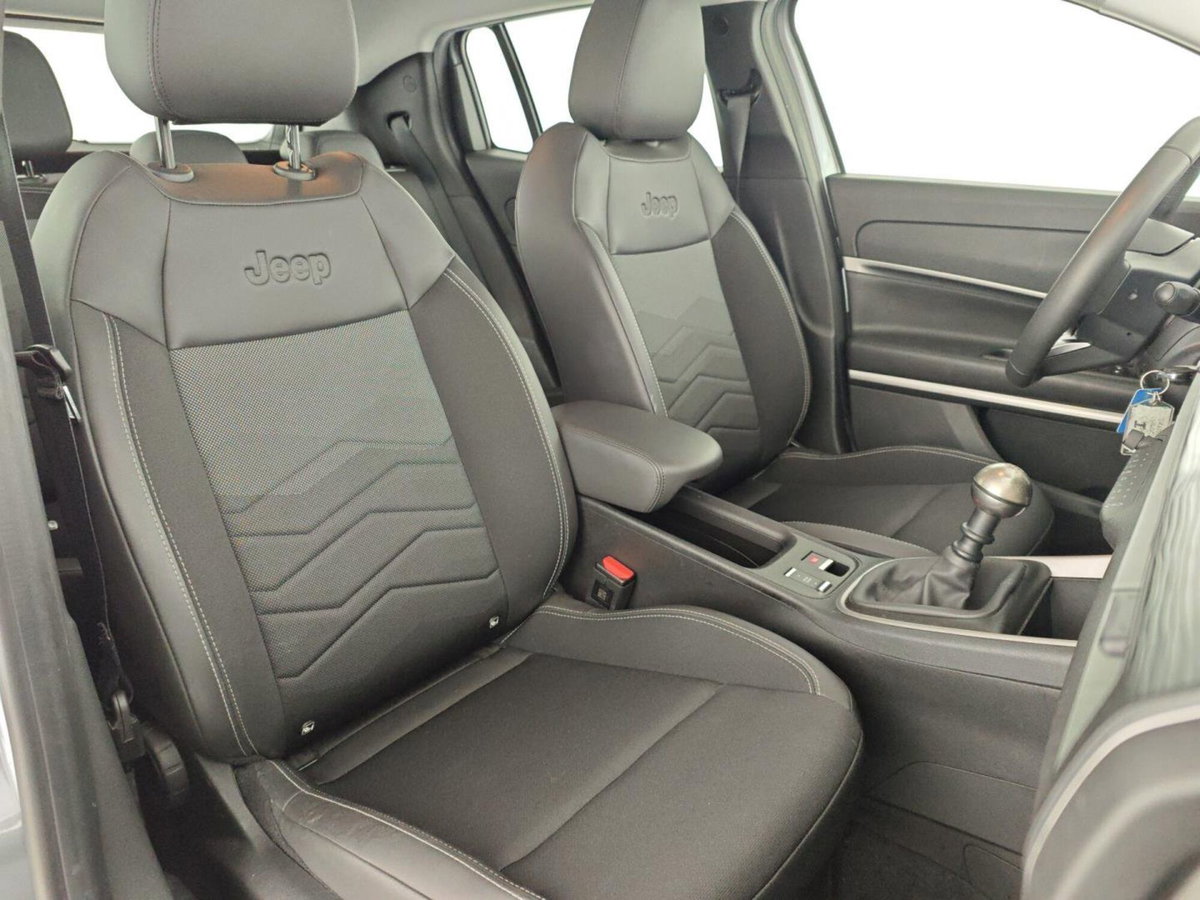 Jeep Avenger 1.2 turbo Altitude fwd 100cv (12)