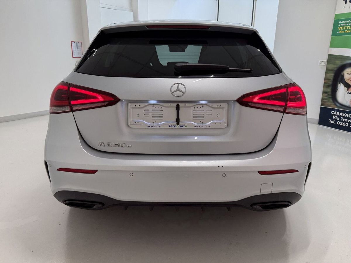 Mercedes-Benz Classe A 250 e Automatic EQ-Power Sport (14)