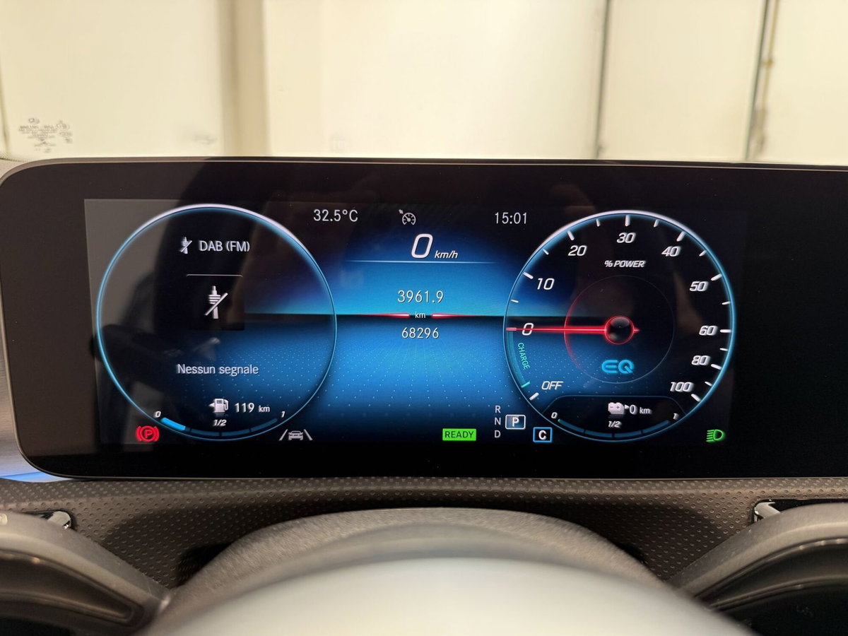 Mercedes-Benz Classe A 250 e Automatic EQ-Power Sport (5)