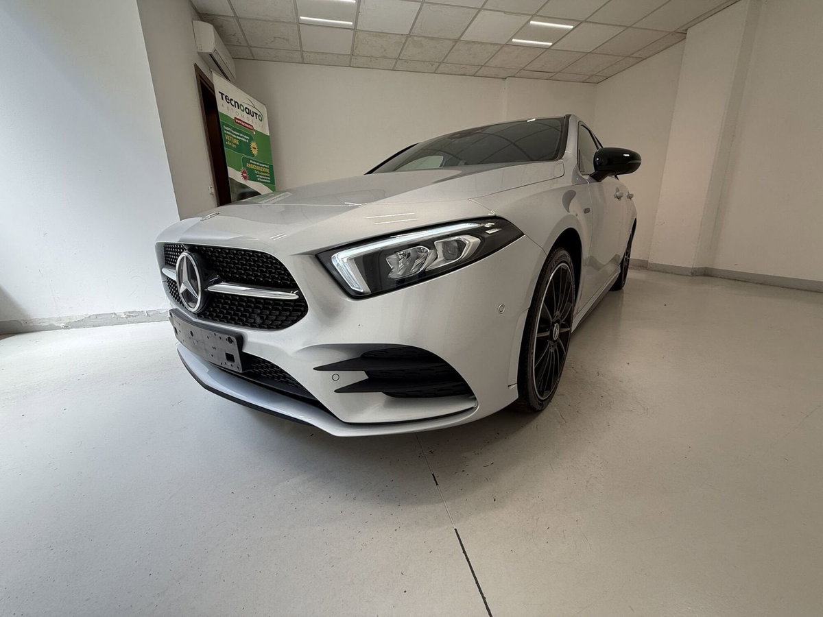 Mercedes-Benz Classe A 250 e Automatic EQ-Power Sport (7)