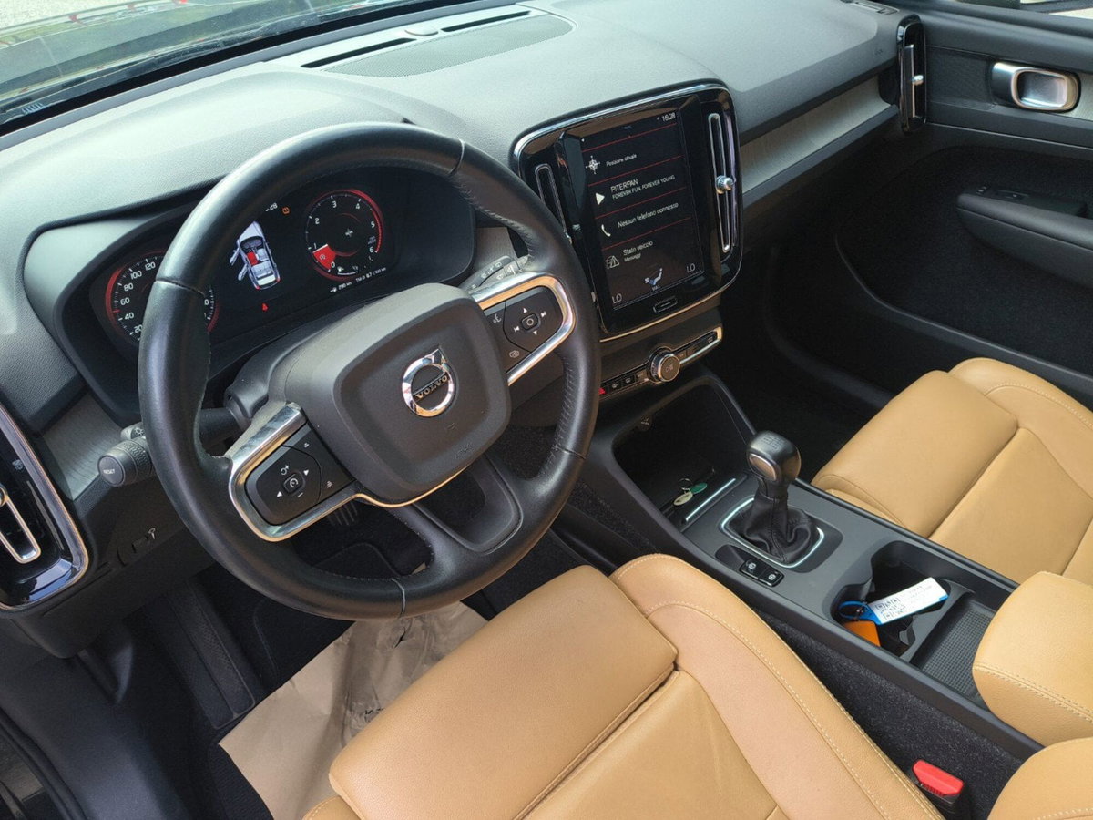 Volvo XC40 D3 AWD Inscription (16)