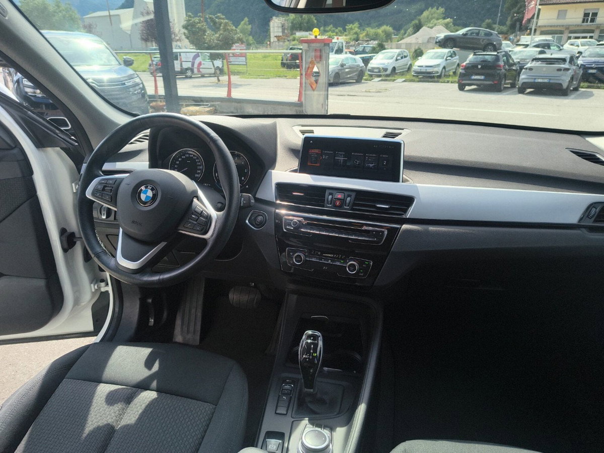 BMW X1 sDrive18d Business Advantage (14)