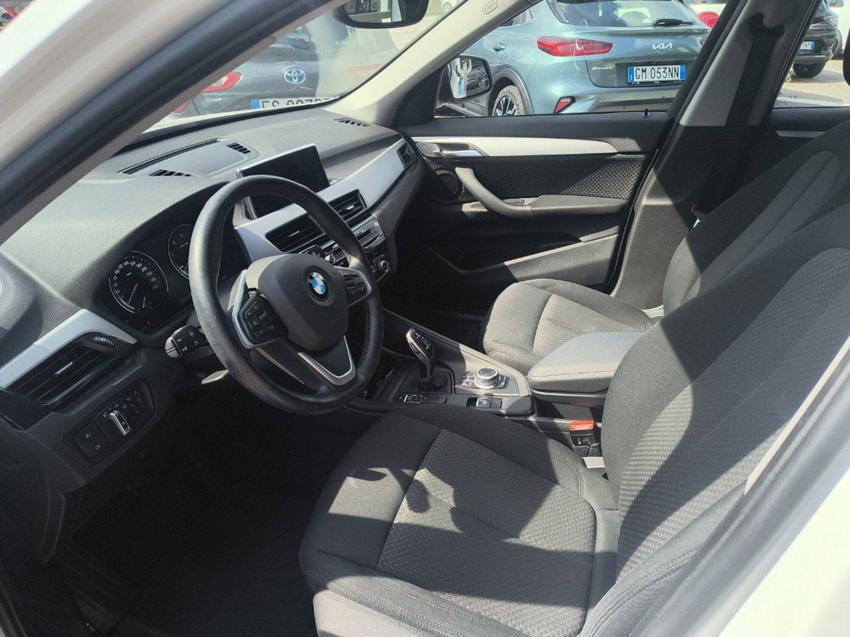 BMW X1 sDrive18d Business Advantage (9)