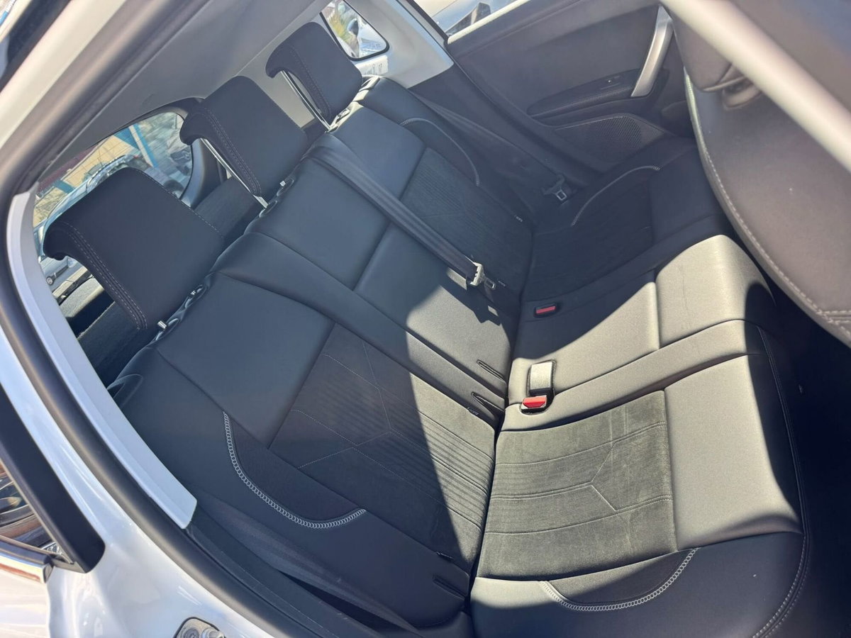 Peugeot 2008 120 S&S Crossway (12)